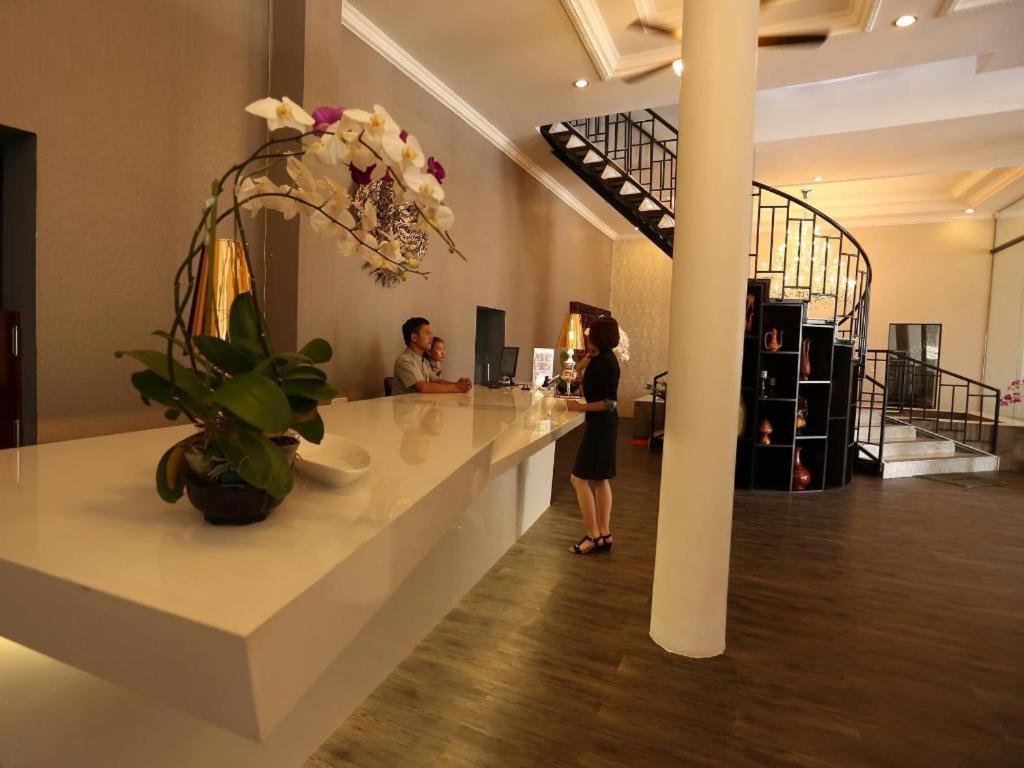 De Art Hotel Phnom Penh Exterior foto